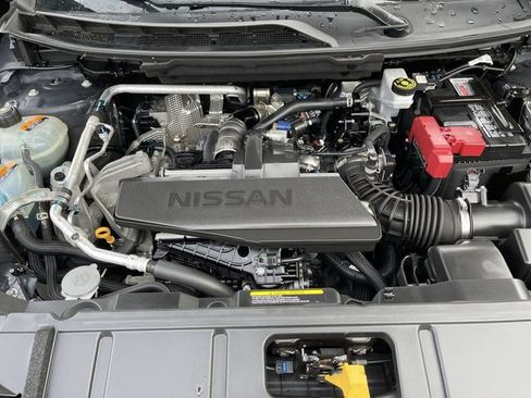 Used 2024 Nissan Rogue S AWD/4WD image 11