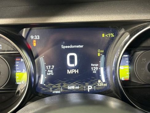 Used 2023 Jeep Wrangler Unlimited w/ Cold Weather Group image 18