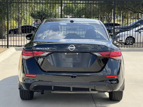 Certified 2025 Nissan Sentra SV FWD image 4