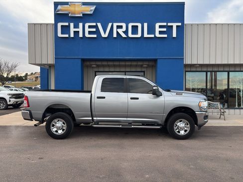 Used 2024 RAM 2500 Big Horn w/ Bed Utility Group image 5