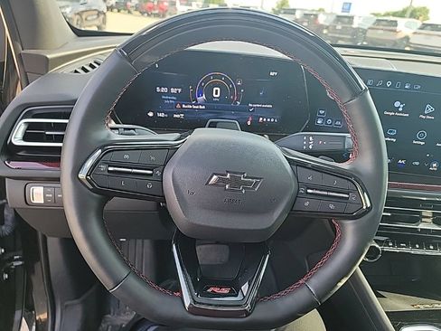 Used 2024 Chevrolet Traverse RS AWD/4WD image 25