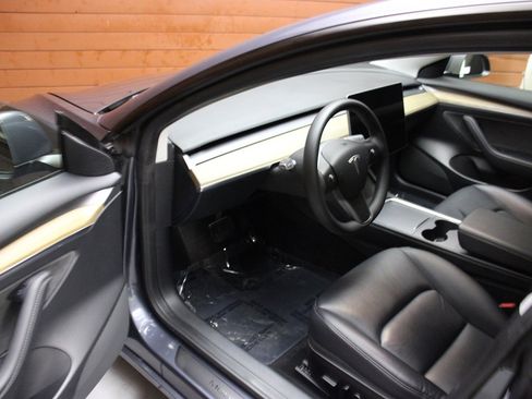 Used 2022 Tesla Model 3 Long Range image 11