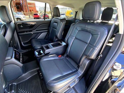 Used 2025 Lincoln Aviator Reserve w/ Jet Appearance Package image 21