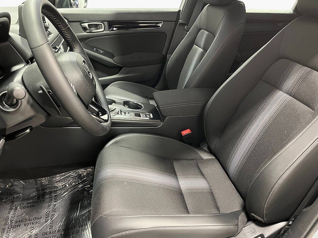 Used 2025 Honda Civic Sport image 6