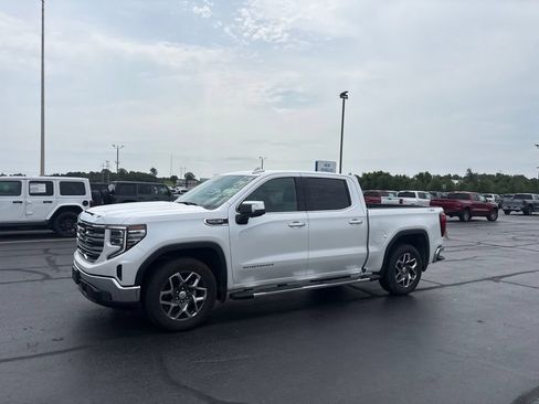 Used 2023 GMC Sierra 1500 SLT w/ SLT Premium Package AWD/4WD image 3
