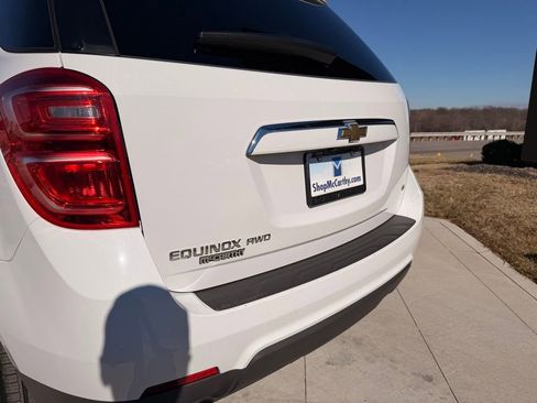 Used 2017 Chevrolet Equinox LT w/ Convenience Package image 28