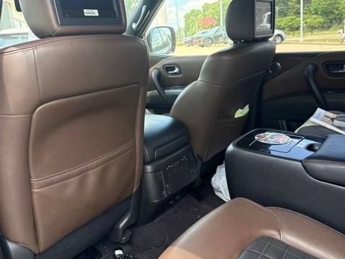 Used 2019 Nissan Armada Platinum w/ Captain's Chairs Package RWD image 12