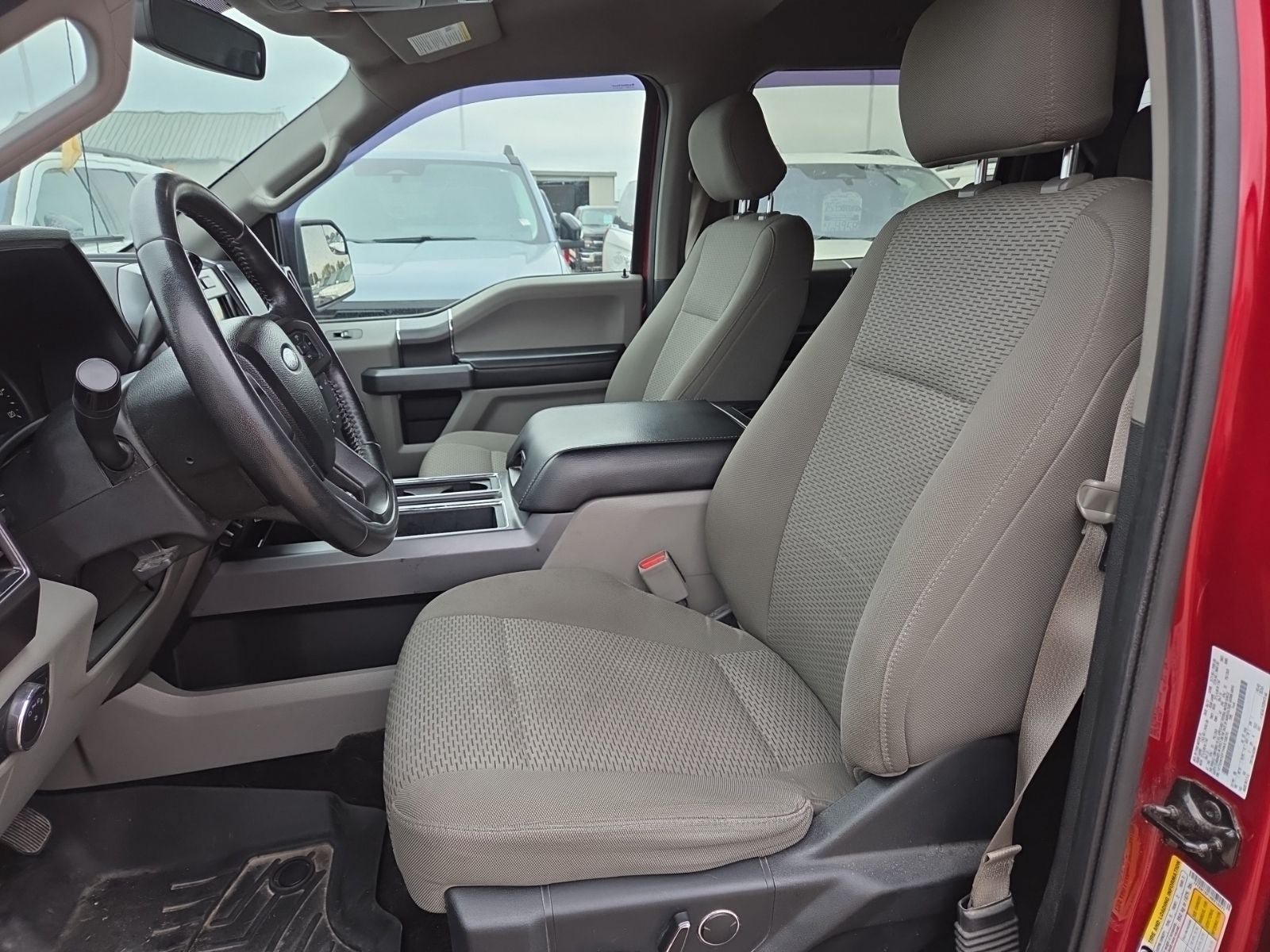 Used 2017 Ford F150 XLT w/ Equipment Group 302A Luxury AWD/4WD image 8