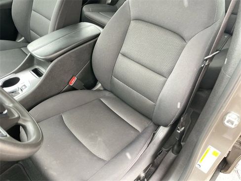 Used 2024 Chevrolet Malibu LT image 11