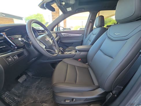 New 2025 Cadillac XT6 Luxury image 76