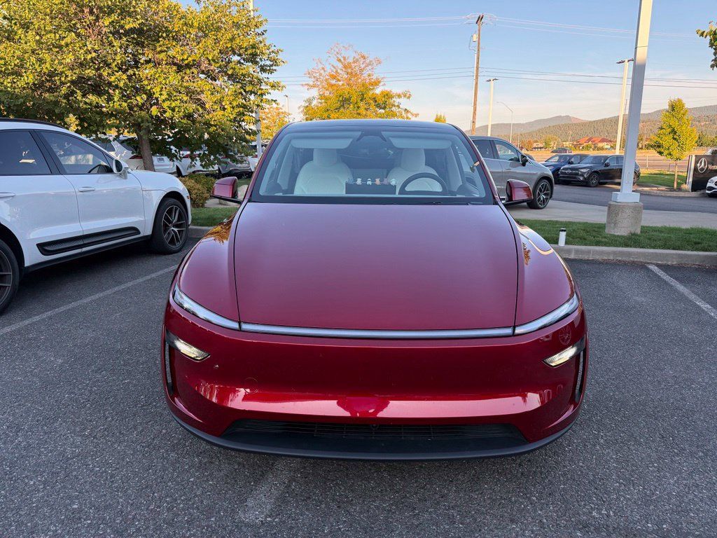 Used 2026 Tesla Model Y 2WD image 2