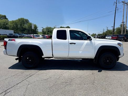 Used 2021 Toyota Tacoma SR w/ SX Package AWD/4WD image 7
