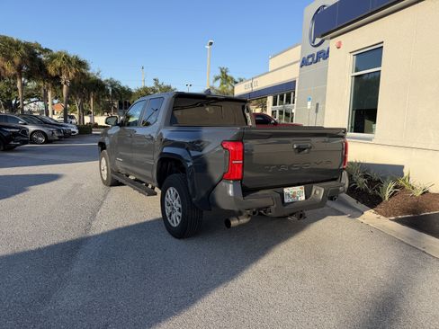 Used 2024 Toyota Tacoma SR5 image 5