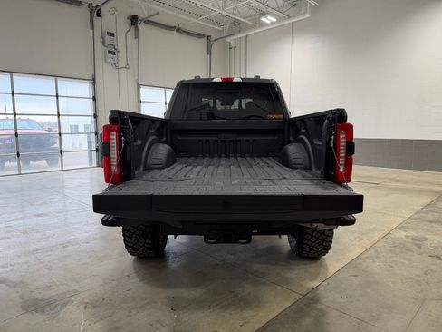 New 2026 Ford F250 Lariat w/ Black Appearance Package AWD/4WD image 22