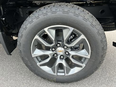 New 2026 Chevrolet Silverado 1500 LT image 10