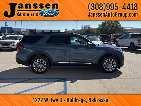 New 2025 Ford Explorer Active w/ Active Comfort Package image 5