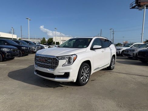 Used 2023 GMC Terrain Denali w/ LPO, Floor Liner Package AWD/4WD image 1