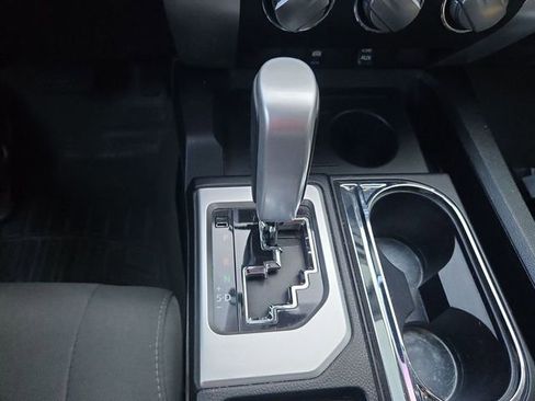 Used 2015 Toyota Tundra SR5 w/ SR5 Upgrade Package image 9