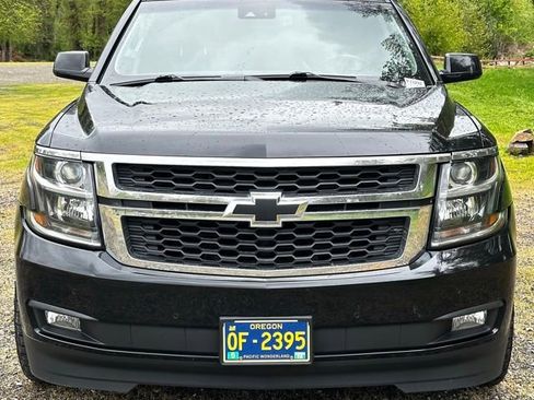 Used 2019 Chevrolet Suburban LT image 4