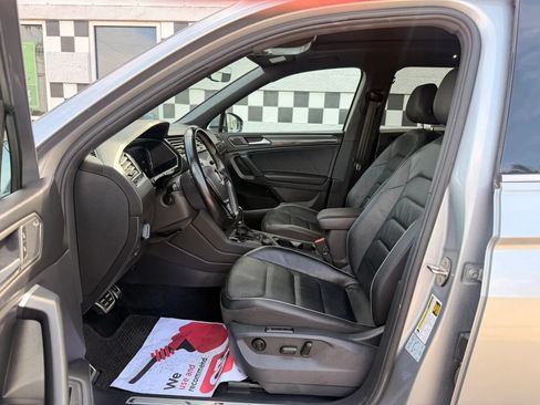 Used 2019 Volkswagen Tiguan SEL Premium R-Line AWD/4WD image 11