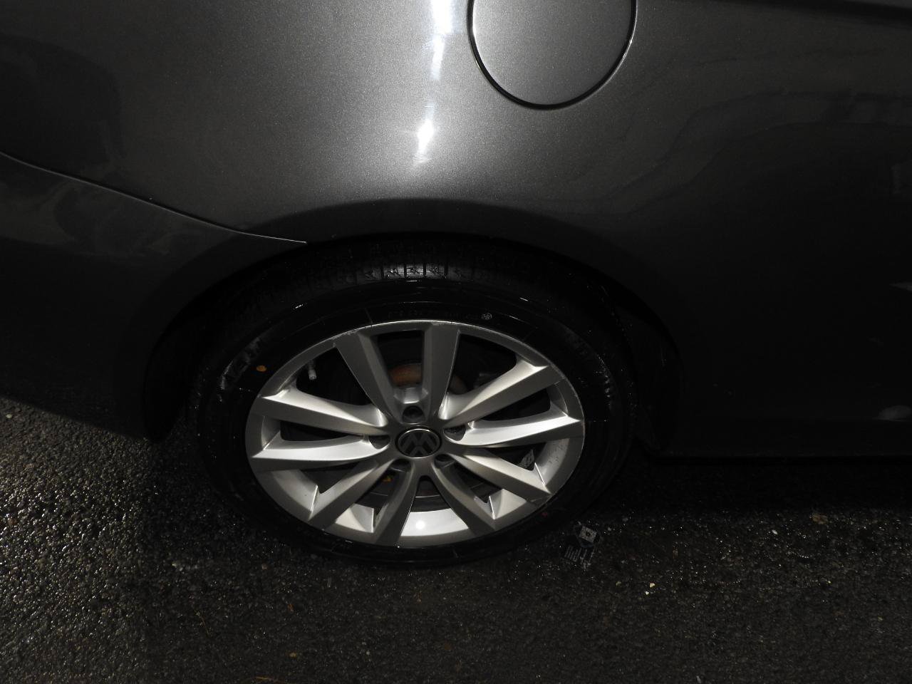 Used 2015 Volkswagen Eos Komfort FWD image 12