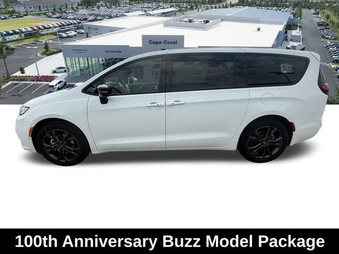 New 2026 Chrysler Pacifica Select image 7