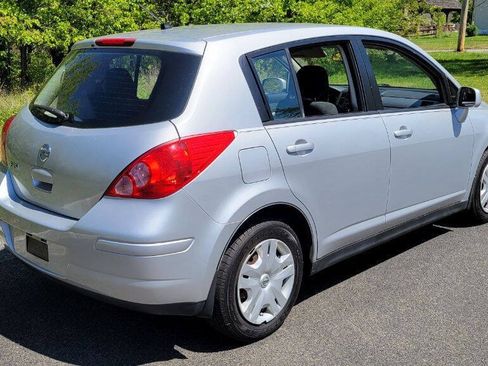 Used 2011 Nissan Versa 1.8 S w/ Plus Pkg FWD image 3