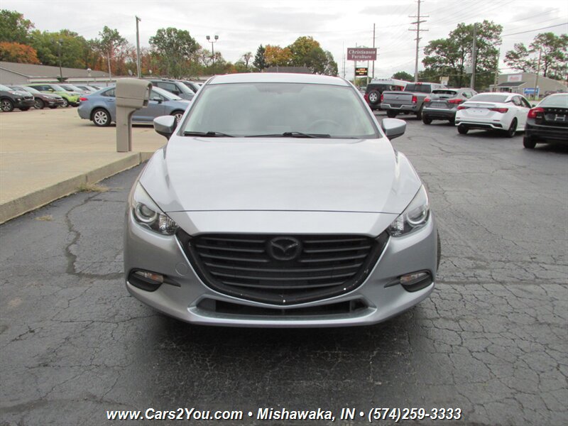 Used 2017 MAZDA MAZDA3 Sport FWD image 2
