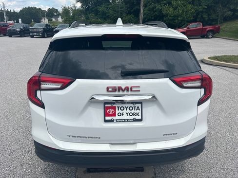 Used 2023 GMC Terrain SLE w/ Driver Convenience Package AWD/4WD image 4