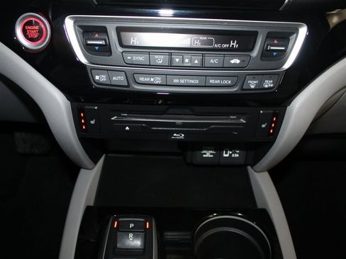 Used 2022 Honda Pilot Touring image 37