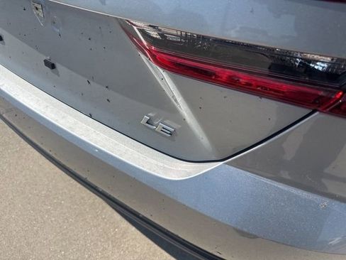 Used 2025 Toyota Camry LE image 4