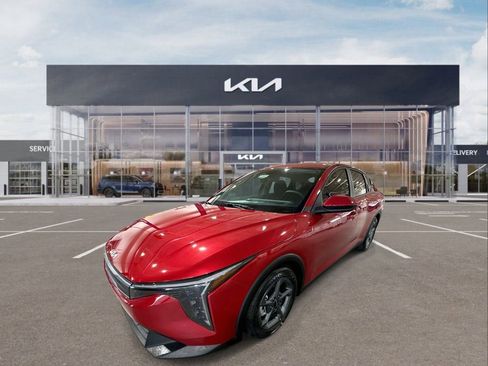 New 2025 Kia K4 LXS image 4