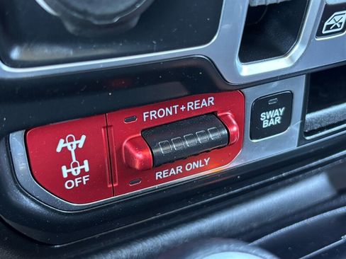 Used 2018 Jeep Wrangler Unlimited Rubicon AWD/4WD image 24