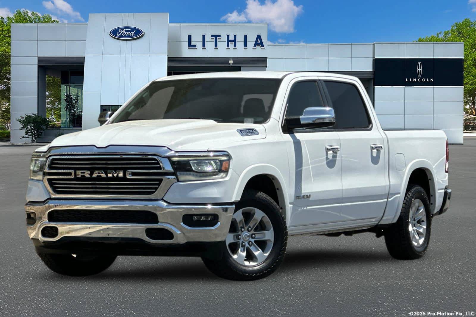 Used 2022 RAM 1500 Laramie AWD/4WD image 1