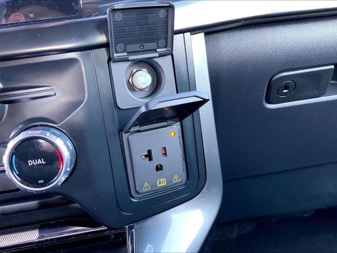 Used 2023 Ford F150 Lariat w/ Equipment Group 502A High image 32