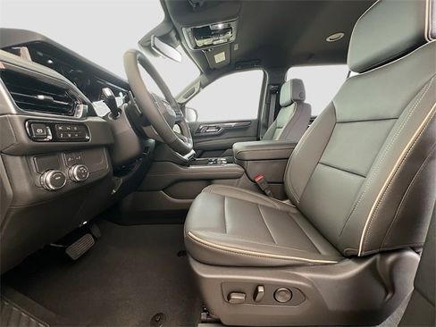 New 2026 GMC Yukon Elevation w/ LPO, Floor Liner Package image 15