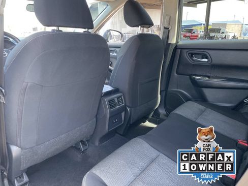 Certified 2025 Nissan Rogue SV AWD/4WD image 17