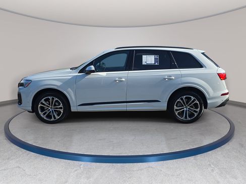 Used 2025 Audi Q7 2.0T Premium w/ Convenience Plus Package AWD/4WD image 8
