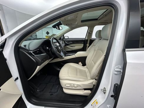 Used 2024 Buick Enclave Essence w/ Experience Buick Package FWD image 12