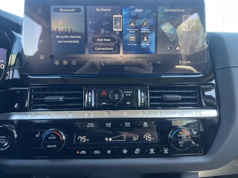 New 2026 Nissan Pathfinder SL image 5