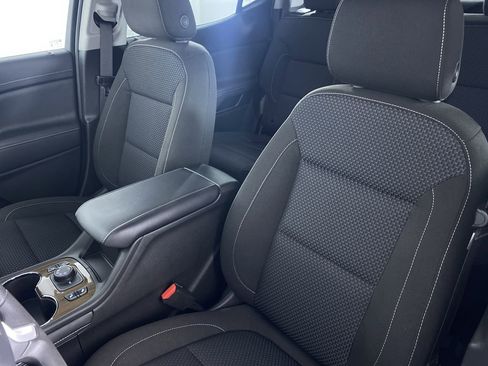 Certified 2023 GMC Acadia SLE w/ Driver Convenience Package AWD/4WD image 19