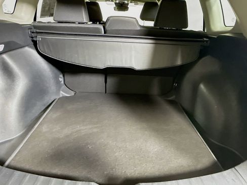 Used 2024 Toyota Corolla Cross LE image 24