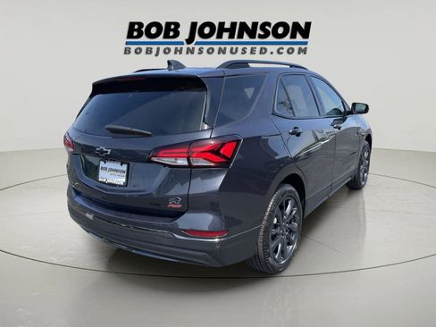 Used 2022 Chevrolet Equinox RS w/ Infotainment Package AWD/4WD image 3