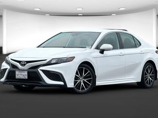 Used 2023 Toyota Camry SE video 2