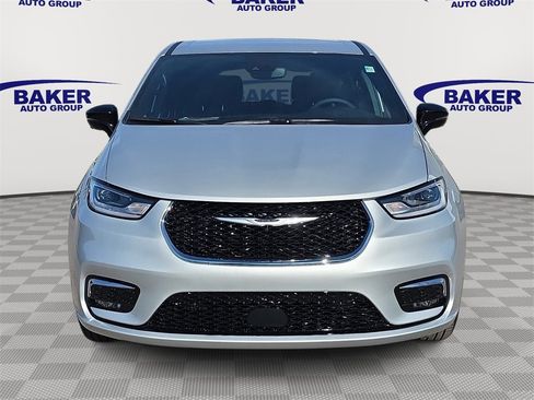 New 2026 Chrysler Pacifica Select image 8