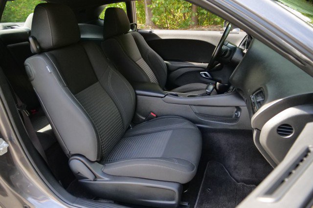 Used 2019 Dodge Challenger SXT w/ Driver Convenience Group AWD/4WD image 28