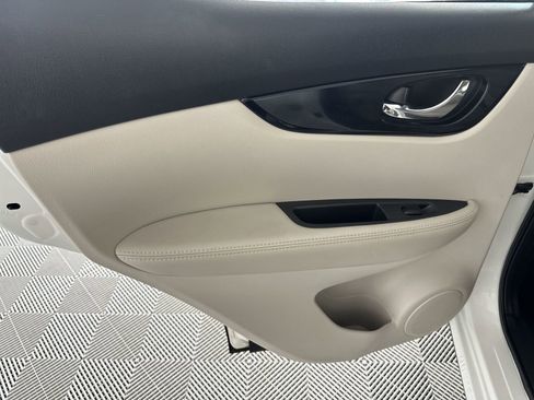 Used 2020 Nissan Rogue Sport SV FWD image 29