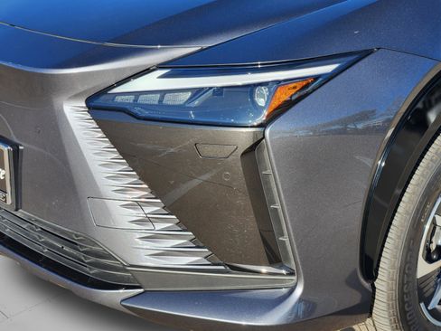 Used 2024 Lexus RZ 300e Premium w/ Accessory Package (Z1) image 35