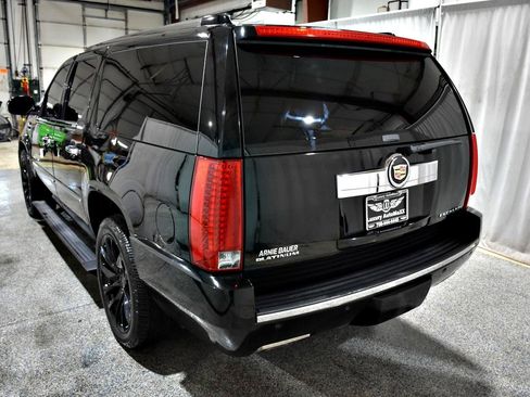 Used 2013 Cadillac Escalade ESV Platinum AWD/4WD image 4