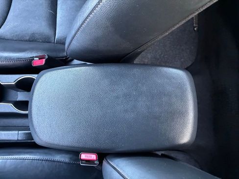 Used 2013 Hyundai Elantra Limited FWD image 32